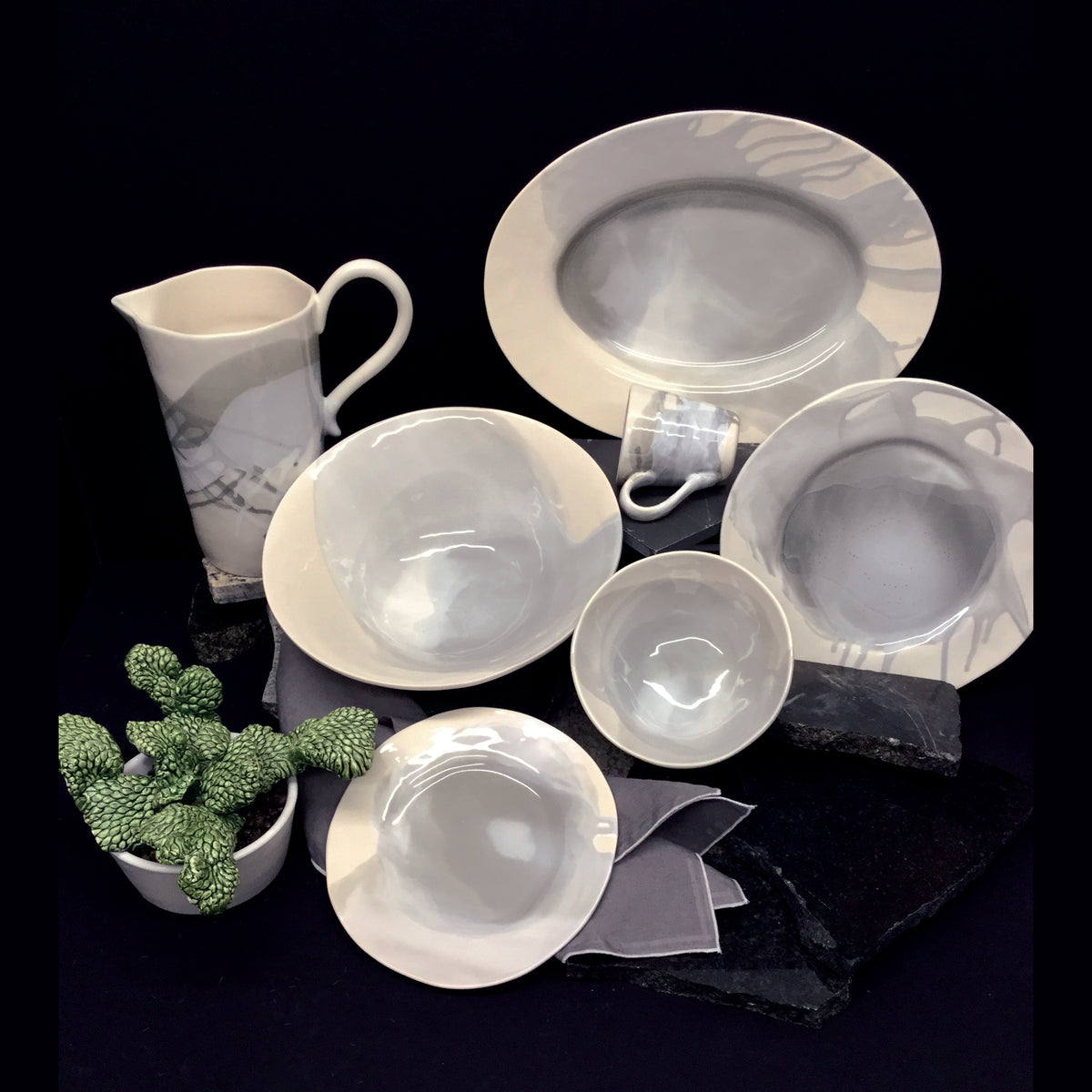 Splash, Ceramic Large Serving Bowl Gray and White
